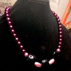 Beautiful elegant chunky glass pearl and glass beaded necklace